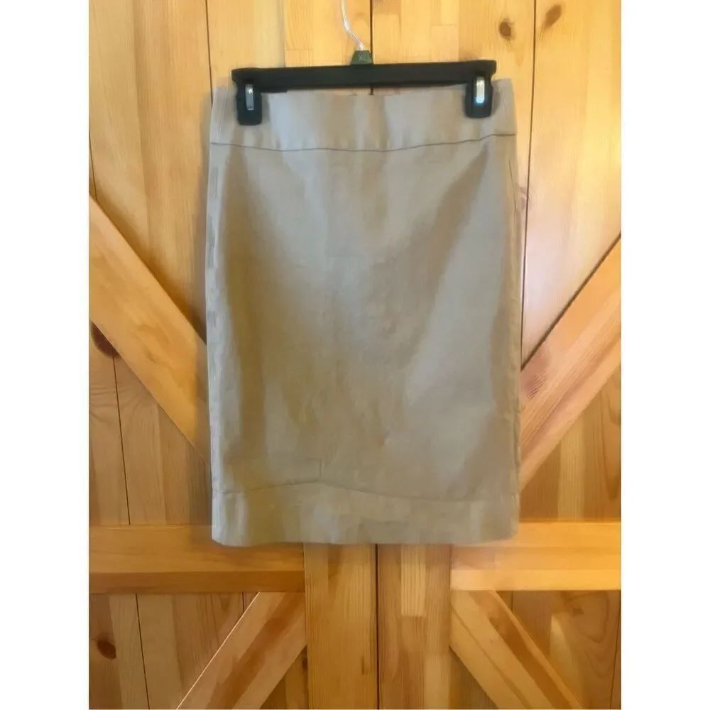 Banana Republic pencilโskirt back slit tan size 0 ๏ฟผStretchyโ(3587)